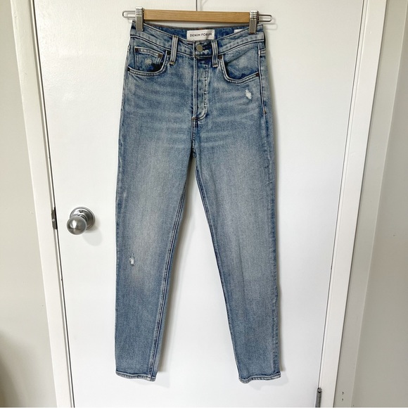 Aritzia Denim Forum The Yoko High Rise Slim Jean Light Blue size 24 - Picture 6 of 16